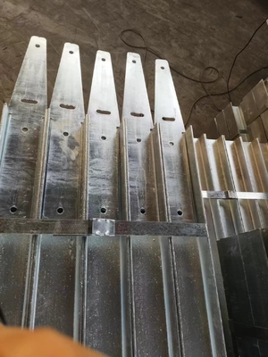 10mm Railway Sleeper Galvanised Bracket Customized For Fencing